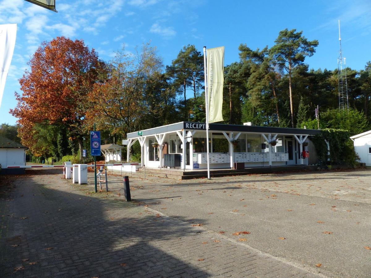 Comfortable Chalet With A Terrace At 3 Km From バールレ・ナッサウ エクステリア 写真